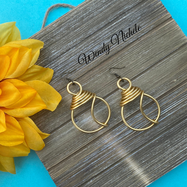 Tori Earrings (Gold)